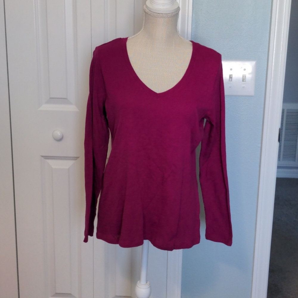 NWOT  Fuchsia Tee